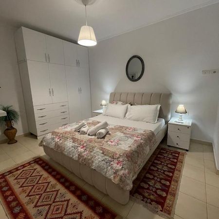 Gjirokastër Meg'S Apartment מראה חיצוני תמונה