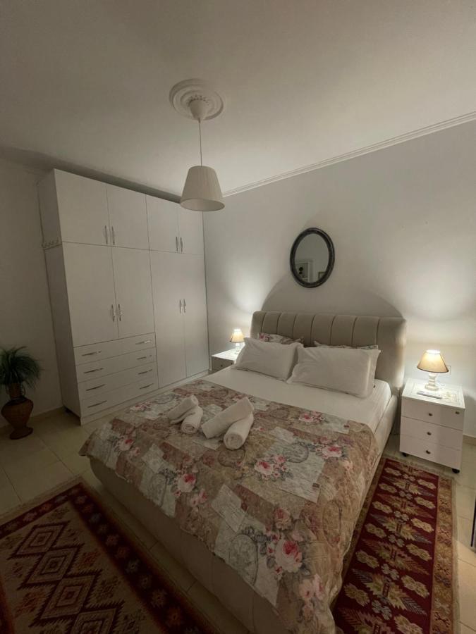 Gjirokastër Meg'S Apartment מראה חיצוני תמונה