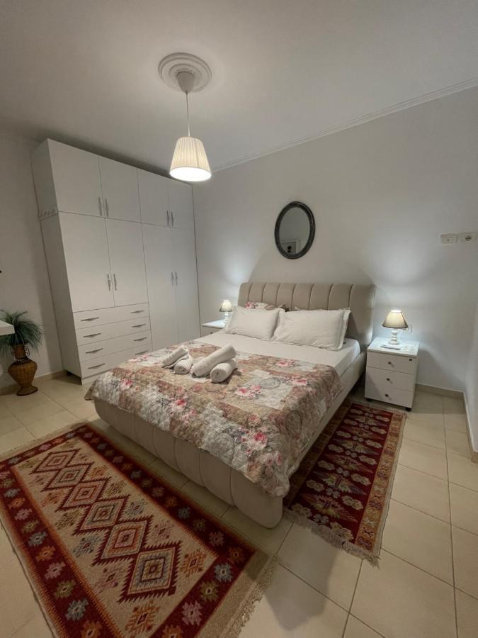 Gjirokastër Meg'S Apartment מראה חיצוני תמונה
