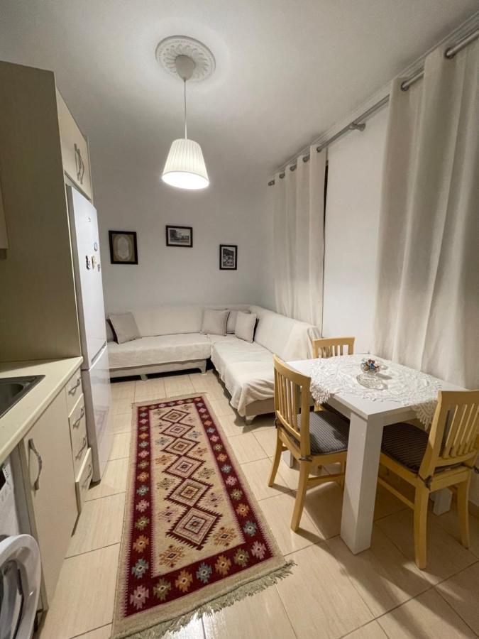 Gjirokastër Meg'S Apartment מראה חיצוני תמונה