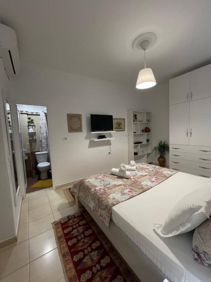 Gjirokastër Meg'S Apartment מראה חיצוני תמונה