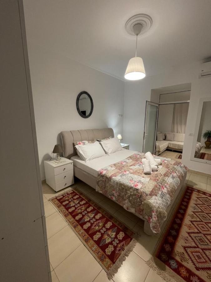 Gjirokastër Meg'S Apartment מראה חיצוני תמונה