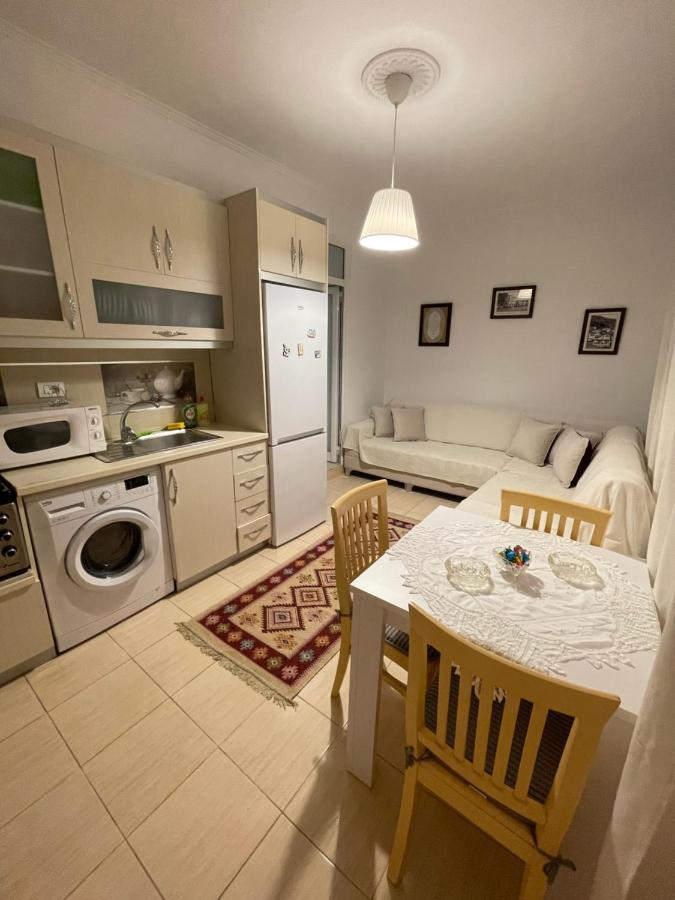 Gjirokastër Meg'S Apartment מראה חיצוני תמונה
